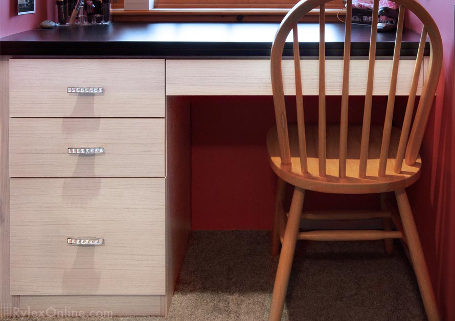 Teen Desk with Crystal Drawer Pulls