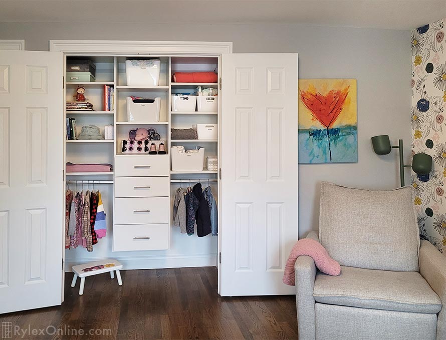 Toddler Adjustable Closet with Cabinet Drawers