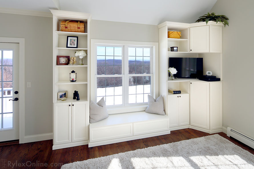 Well Integrated Storage, Bedroom