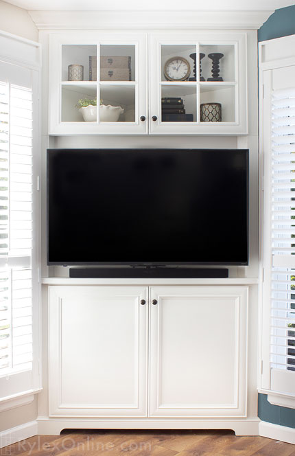 Stylish TV Cabinet for Unused Corner Space