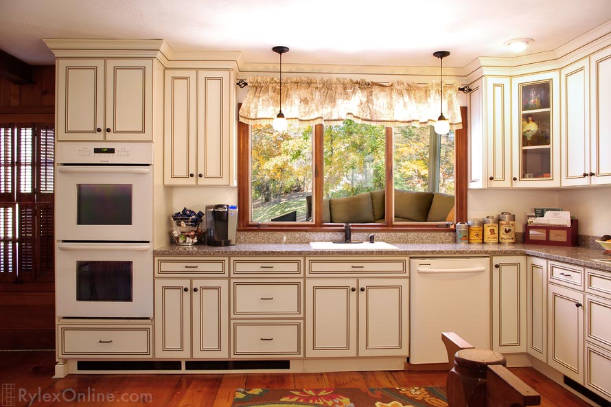 Antique White Kitchen Cabinets