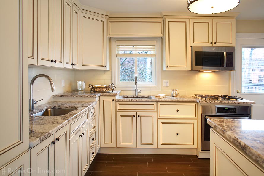 Efficient Kitchen Storage with Corner Cabinets and Multi-level Counter
