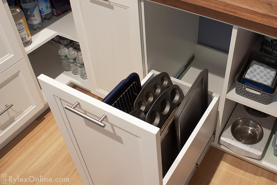 Pull-Out Baking Tray Divider Cabinet