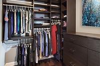 Simplify Your Closet Wardrobe