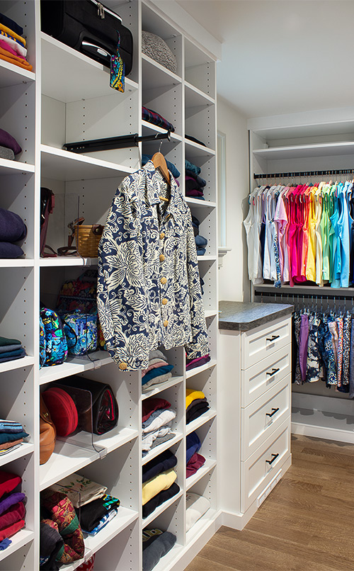 Adjustable Closet with Dual Drawer Cabinets