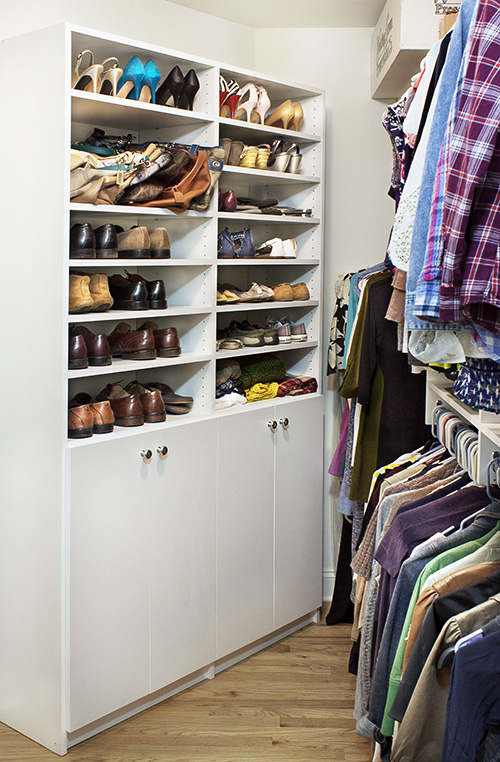 Efficient Closet Design Storage for Angled Closet Space