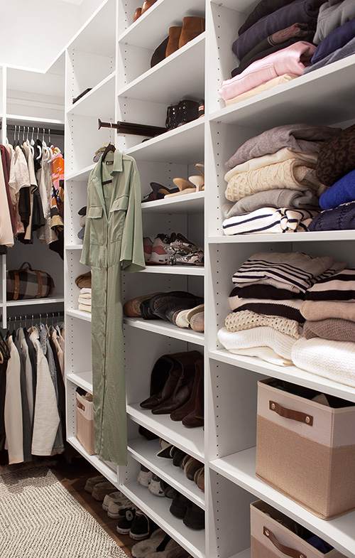 Small Closet with Adjustable Shelves for Maximum Storage