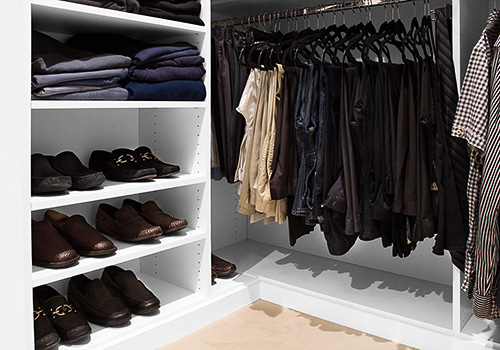 Men's Closet with Adjustable Shoe Shelves Bottom Angle