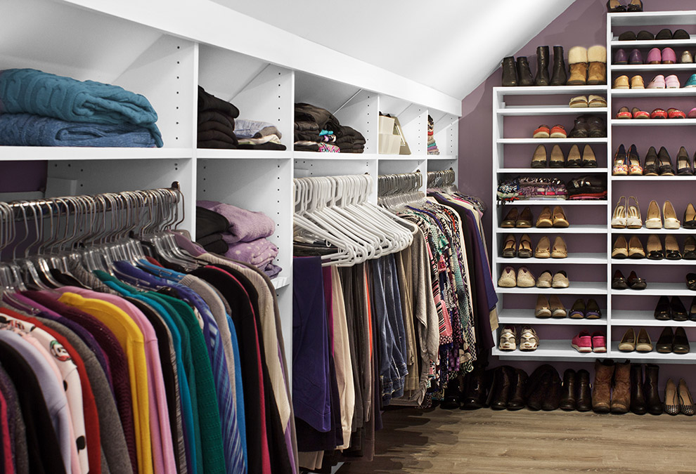 Walkin Closet with Open Shelves