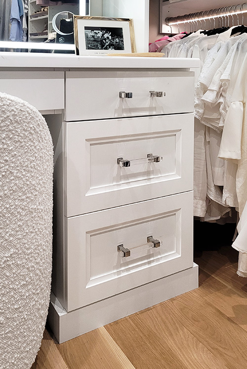 White Closet Vanity Table Close