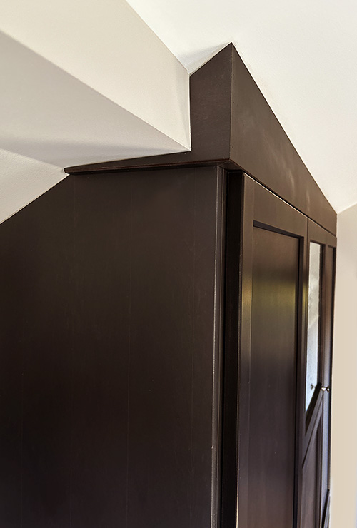 Sloped Ceiling Wardrobe Close on Trim Profile