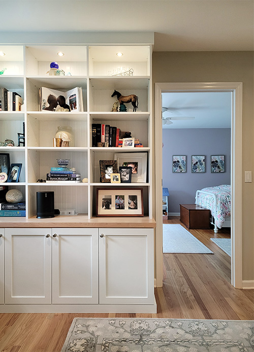 Builtin Home Office Cabinet with Bookcase Shelves