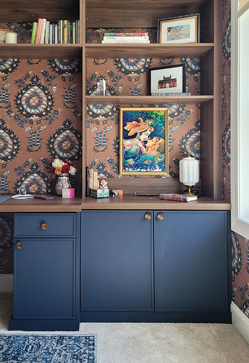 Built-In Home Office Cabinet Furniture with Spacious Drawers and Supply Cabinets