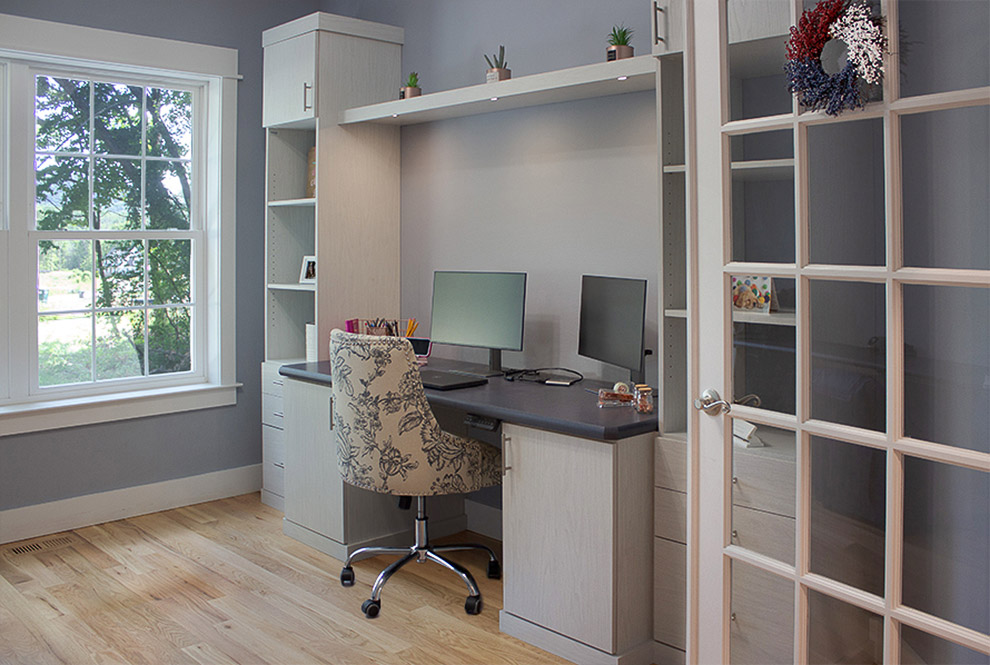 Sit-Stand Desk with Hydraulics in Up Position