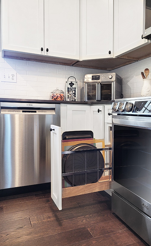 Kitchen Pull Out for Baking Sheets and Platters