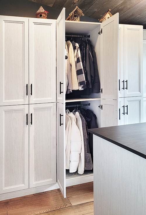 Mudroom Drawer Cabinet with Butcher Block Counter