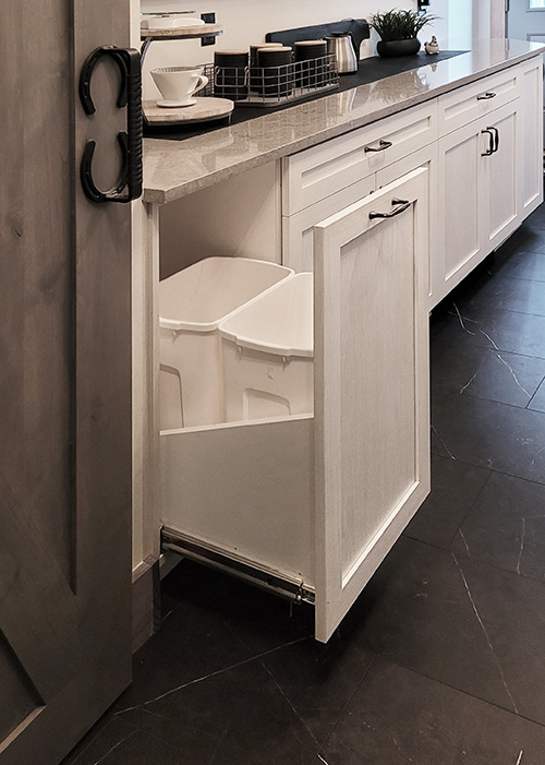 Kitchen Pantry Pull Out Trash Cabinet