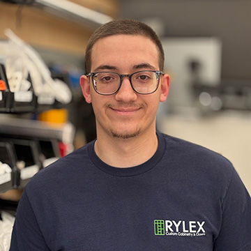Professional Installer Lou Damato