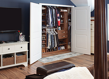 Men's Reach In Closet with Slim Eyeglass Cabinet