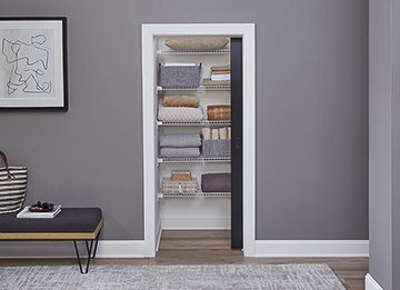 Linen Reach-In Closet with Wire Shelving