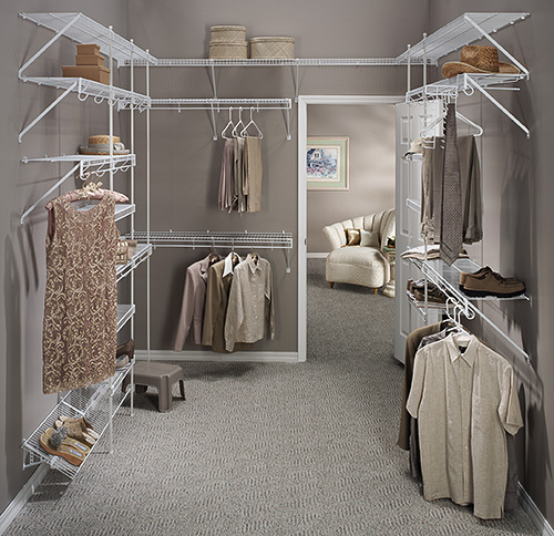 Master Walk-In Wire Closet